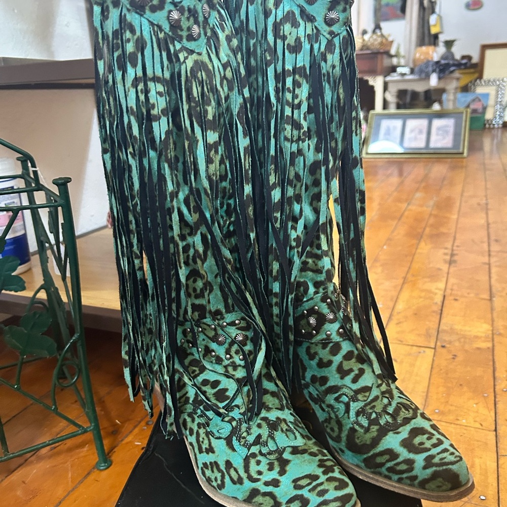Lucky & Blessed Green Leopard Heeled Boots - Picture 2 of 2